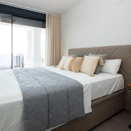 Luxury Apartment Stunning Seaview Bs 3104 Манилва Екстериор снимка