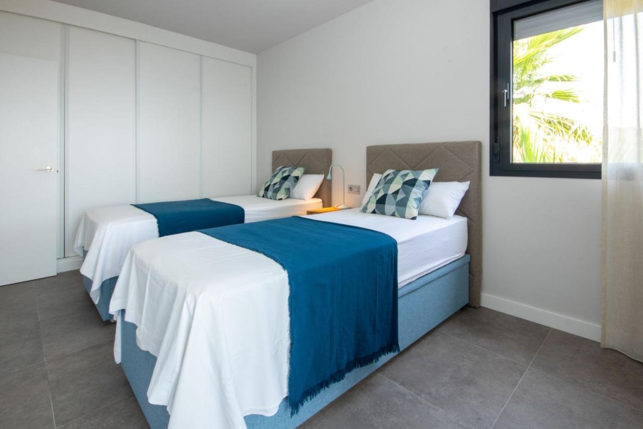 Luxury Apartment Stunning Seaview Bs 3104 Манилва Екстериор снимка
