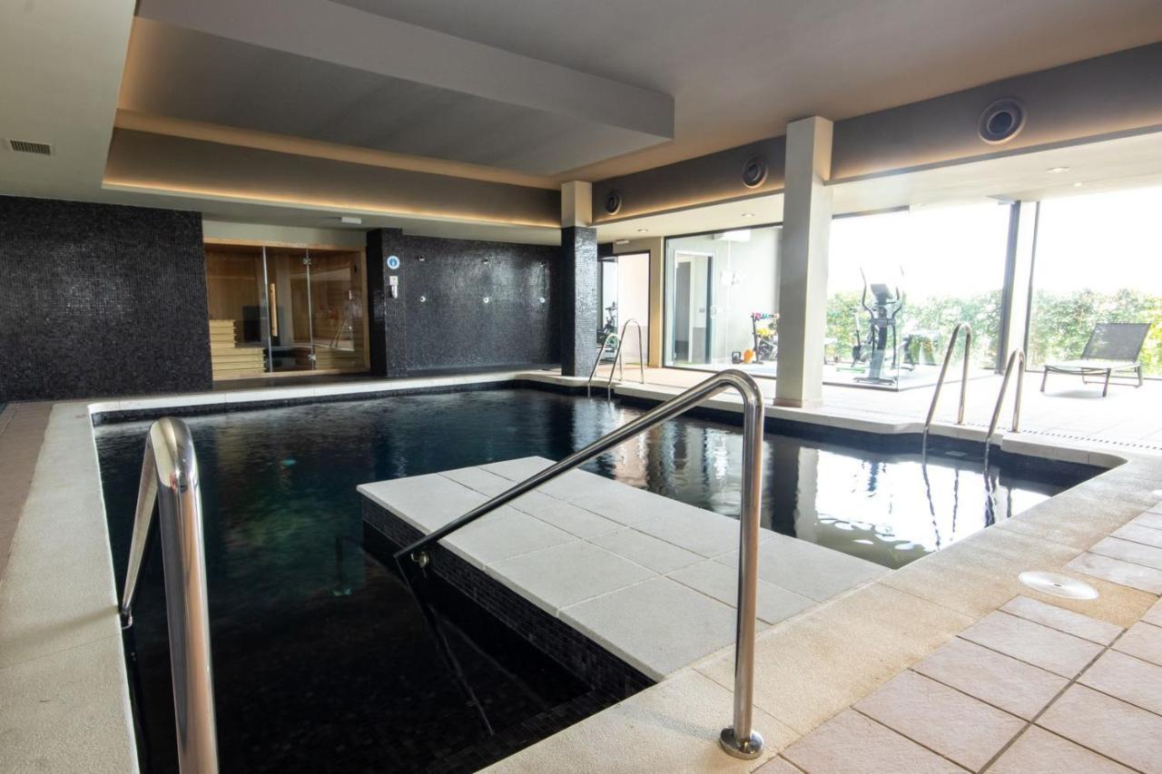 Luxury Apartment Stunning Seaview Bs 3104 Манилва Екстериор снимка