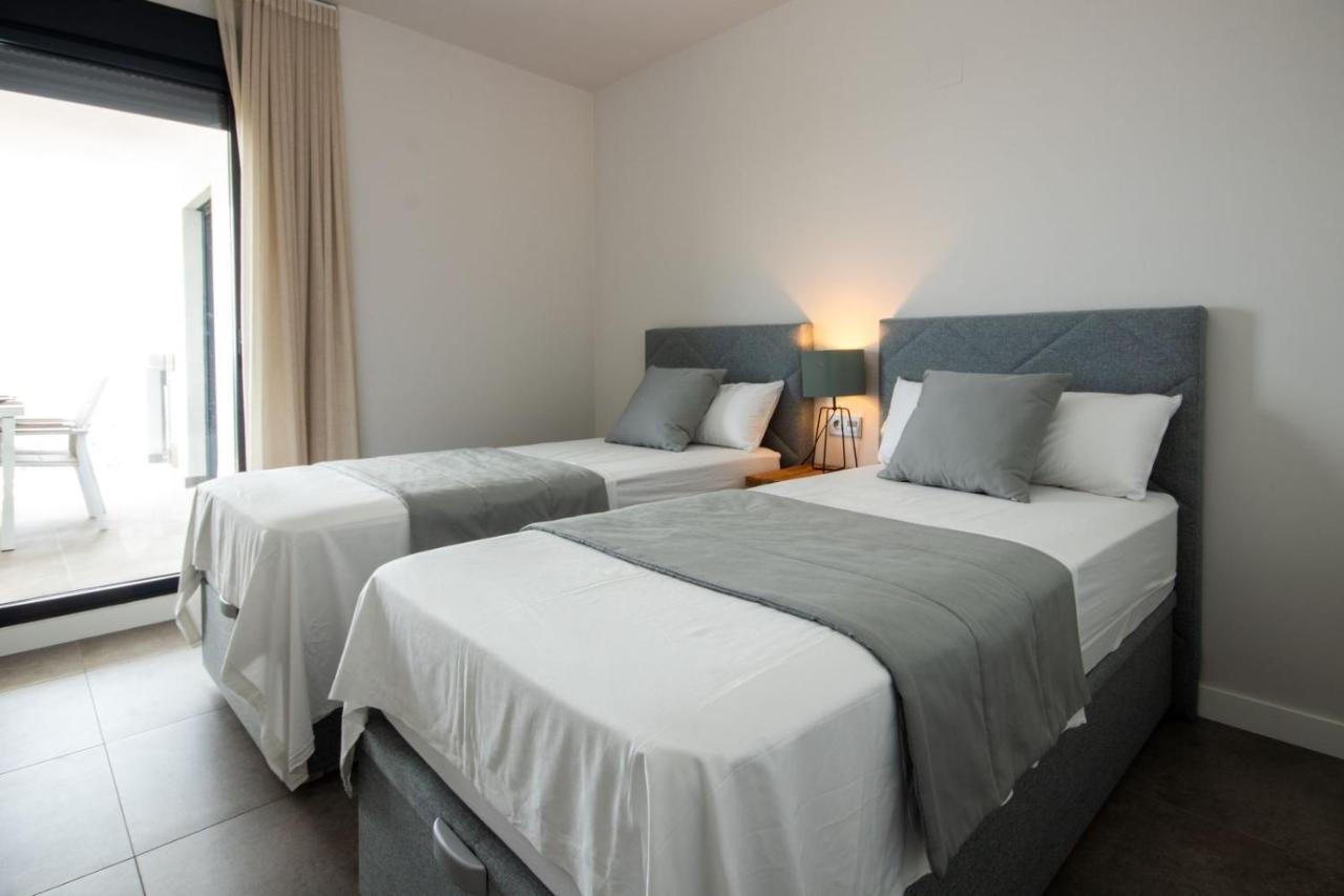 Luxury Apartment Stunning Seaview Bs 3104 Манилва Екстериор снимка