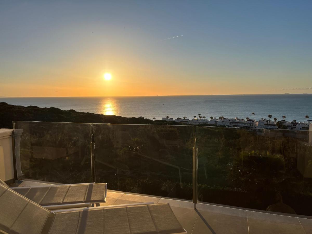 Luxury Apartment Stunning Seaview Bs 3104 Манилва Екстериор снимка